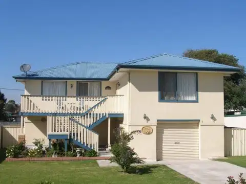 2 Leonore Avenue, Greenwell Point NSW 2540