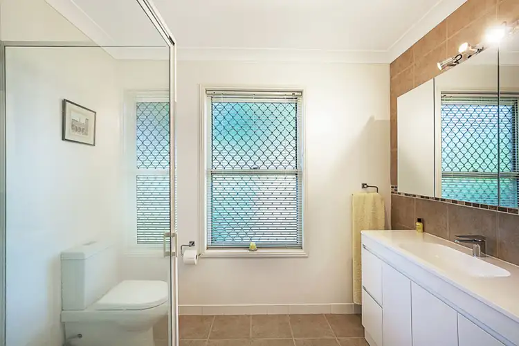 Fifth view of Homely house listing, 2 Jody Court, Highfields QLD 4352