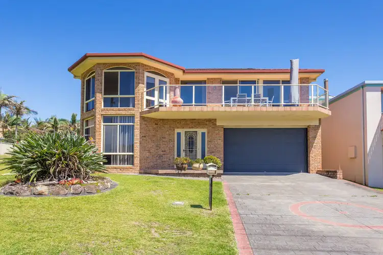 27 Marine Drive, Wallabi Point NSW 2430