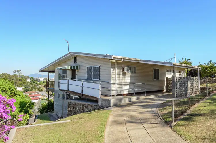 17 Boyne Crescent, West Gladstone QLD 4680