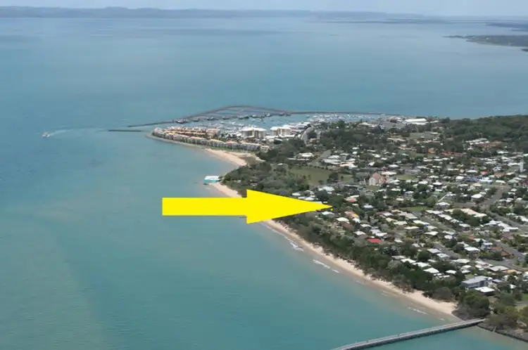 8 Guard St, Urangan QLD 4655