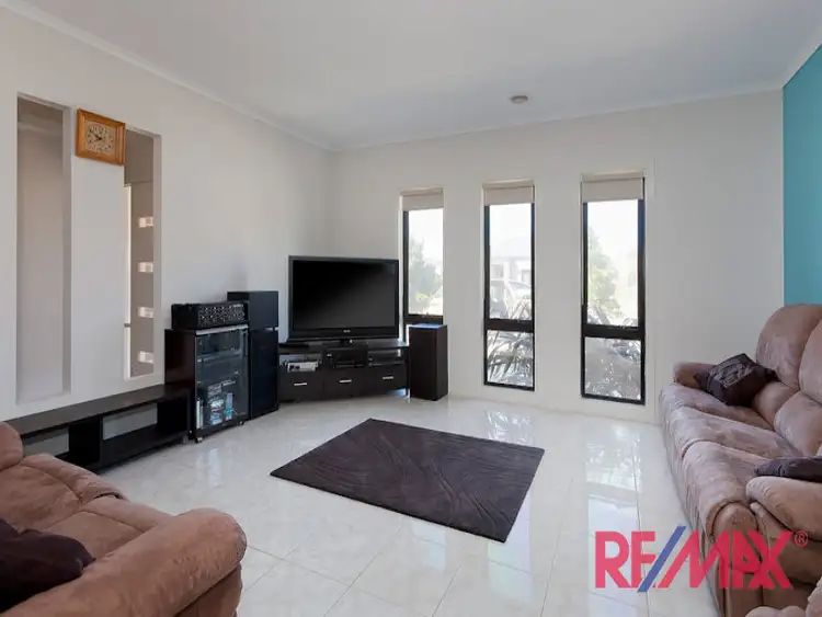 Fourth view of Homely house listing, 8 Lakewood Place, Berwick VIC 3806