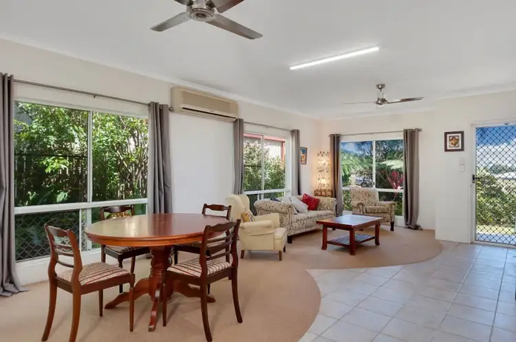 49 Shaws Road, Redlynch QLD 4870