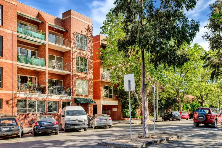 13/25 Barkly Street, Carlton VIC 3053