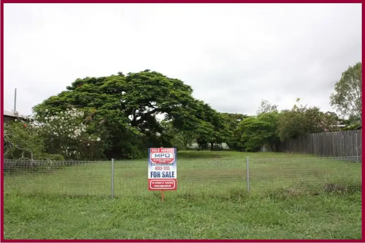 8 Lloyd Street, Mareeba QLD 4880