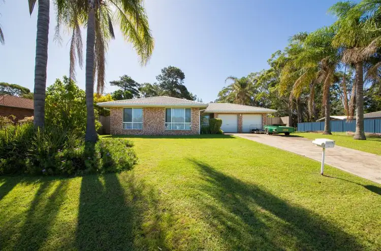 11 Turon Parade, Woolgoolga NSW 2456