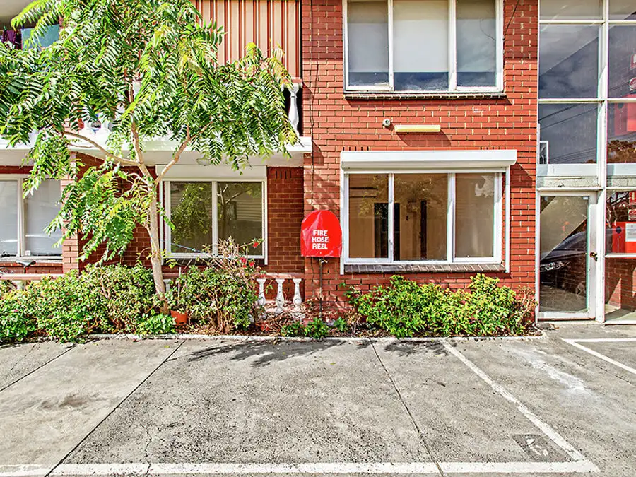 Main view of Homely apartment listing, 2/39 Davies Street, Brunswick VIC 3056