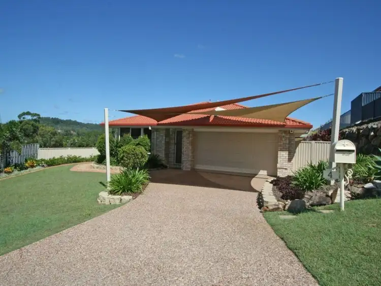 4 Hawker Street, Pacific Pines QLD 4211