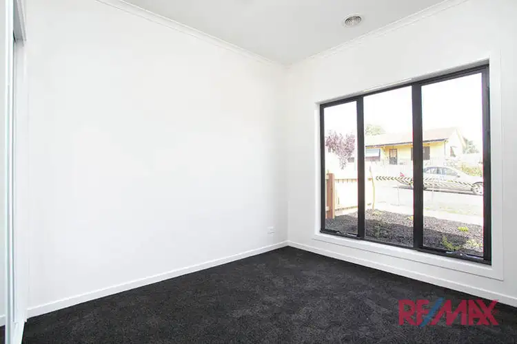 Seventh view of Homely house listing, 10 Stenocarpus Drive, Doveton VIC 3177