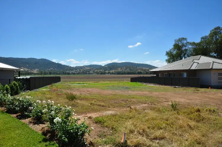 54 Warrah Drive, Tamworth NSW 2340
