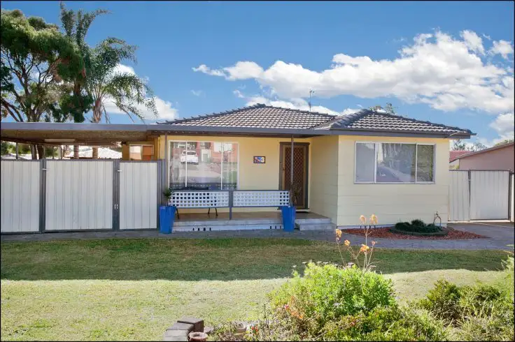 3 Onslow Street, St Clair NSW 2759