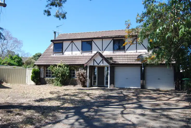 6 Cunningham Close, St Clair NSW 2759