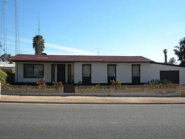 16 Ernest Tce, Wallaroo SA 5556