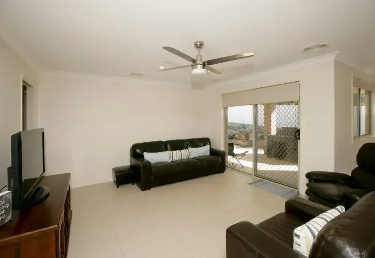 Fifth view of Homely house listing, 18 Marylands Way, Bourkelands NSW 2650