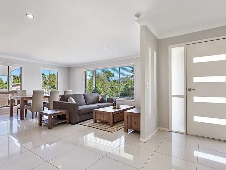 86 Turpin Road, Labrador QLD 4215