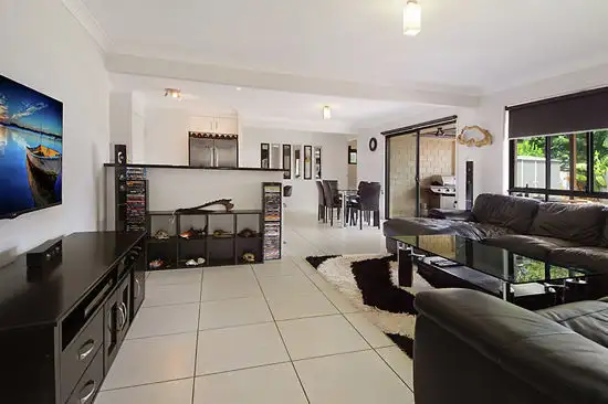Second view of Homely house listing, 10 MADELIN COURT, Thorneside QLD 4158