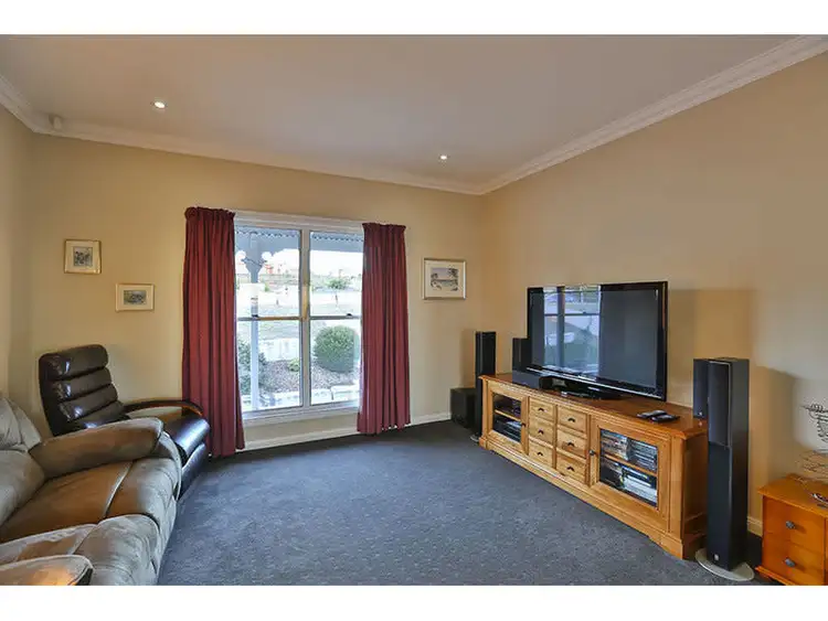 Sixth view of Homely house listing, 4 Mountview Court, Highfields QLD 4352