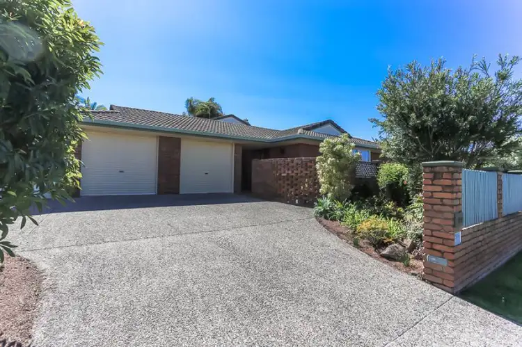 120 Goonawarra Drive, Mooloolaba QLD 4557