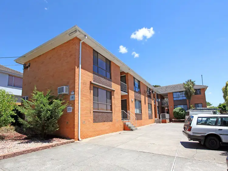 3/13 McCulloch St, Essendon North VIC 3041