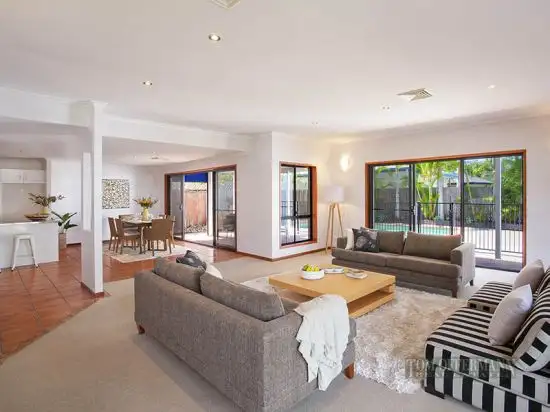 2 Mizzen Court, Noosa Waters QLD 4566