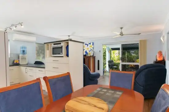 Fifth view of Homely villa listing, 2/6 Veivers Close, Westcourt QLD 4870