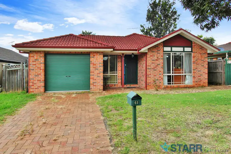 41 Explorers Way, St Clair NSW 2759