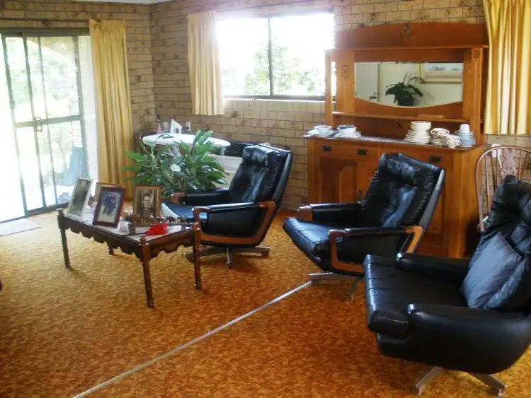 Seventh view of Homely house listing, 4 Leigh Ct, Alexandra Hills QLD 4161