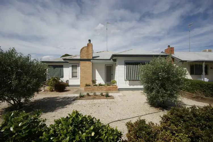 321 Wood St, Deniliquin NSW 2710