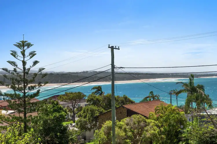 28 Ocean St, Woolgoolga NSW 2456