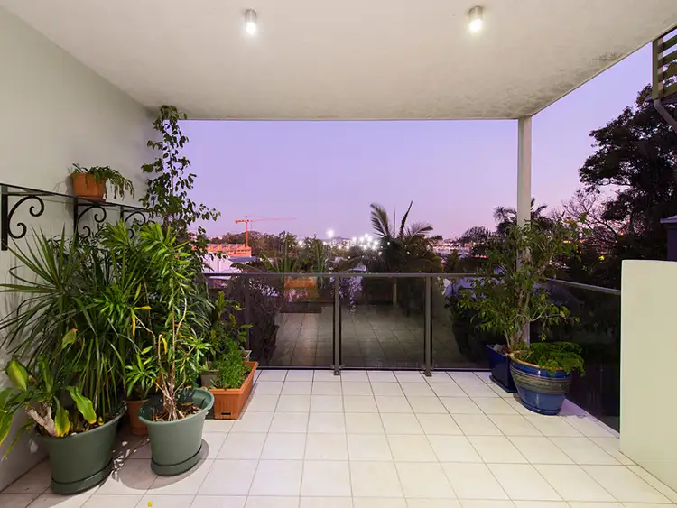 Fourth view of Homely apartment listing, 2/21 Little Street, Albion QLD 4010