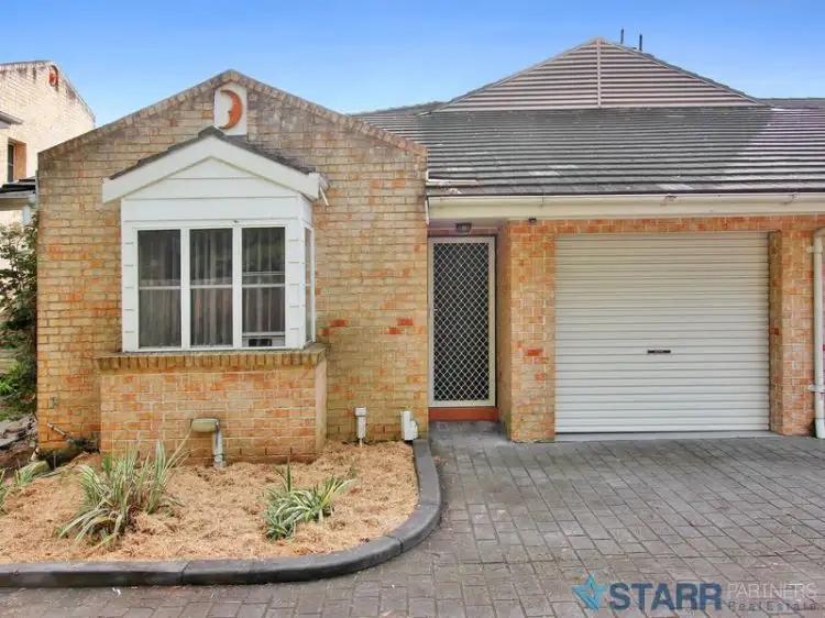 4/37 Binalong Road, Pendle Hill NSW 2145