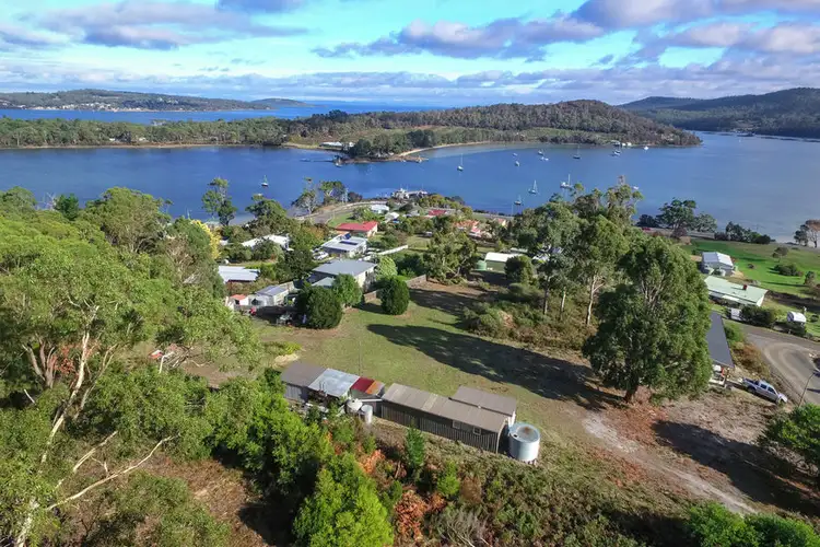8 Turvey Avenue, Nubeena TAS 7184