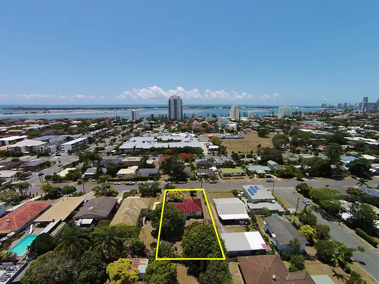 32 Echlin Street, Labrador QLD 4215