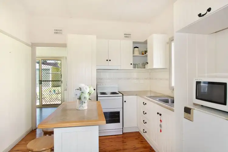 Fourth view of Homely house listing, 18 Elm Street, Tamworth NSW 2340