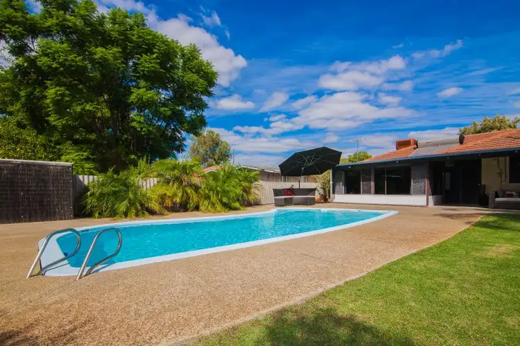 133 Williamson Ave, Cloverdale WA 6105