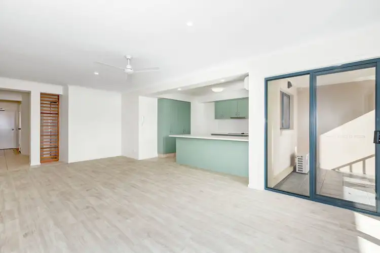 3/7-9 Stapylton St, Coolangatta QLD 4225