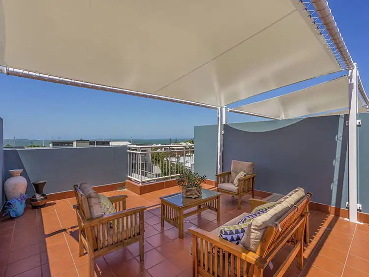 Second view of Homely unit listing, 9/89 Bay Terrace, Wynnum QLD 4178