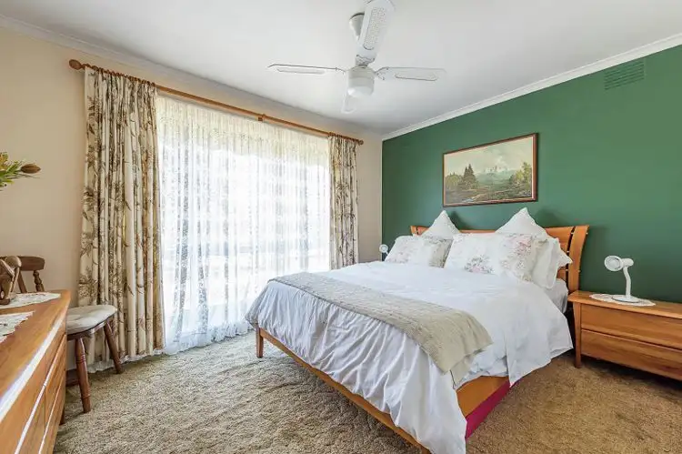 Fifth view of Homely house listing, 32 Floriana Avenue, Doveton VIC 3177