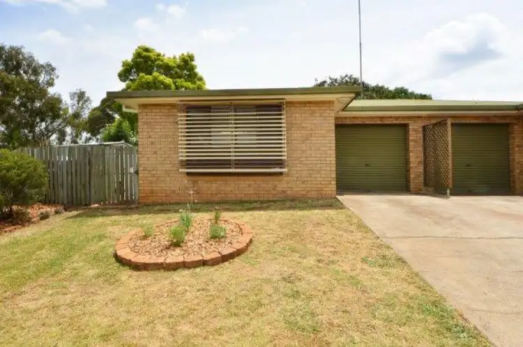 Main view of Homely unit listing, 2/15 Sapphire Court, Kearneys Spring QLD 4350