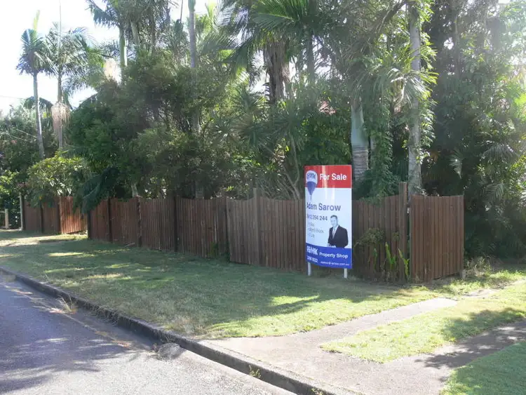 43 Nash Street, Sandgate QLD 4017