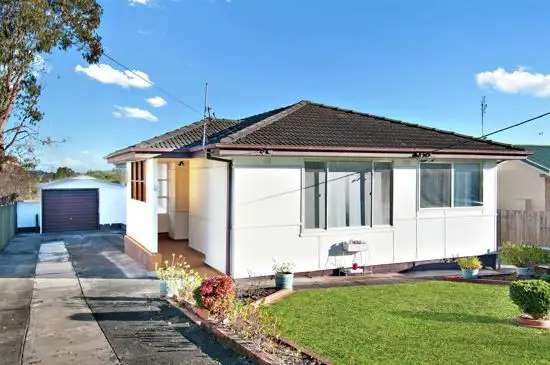 12 Maitland Road, Springfield NSW 2250