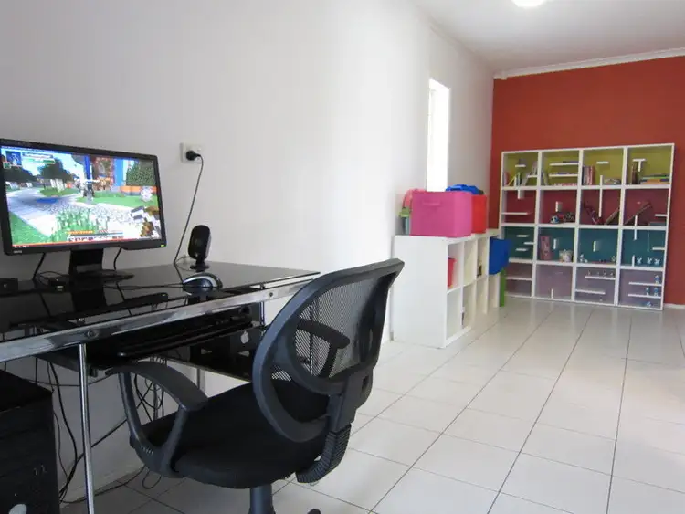 Sixth view of Homely house listing, 8 Quando Close, Yamanto QLD 4305