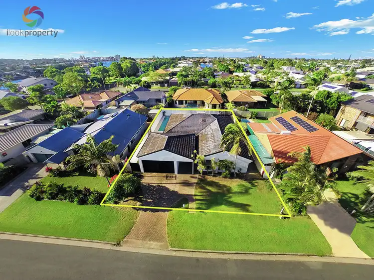 27 Currong Street, Minyama QLD 4575