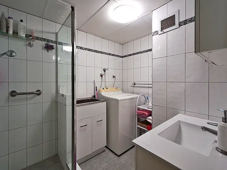 Seventh view of Homely apartment listing, 2/18 Queen Street, Southport QLD 4215