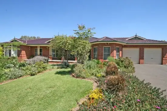 Main view of Homely house listing, 40 Kingswood Drive, Tamworth NSW 2340