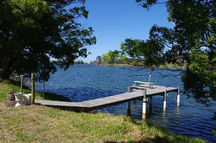 40-42 Weeks Lane, Oxley Island NSW 2430