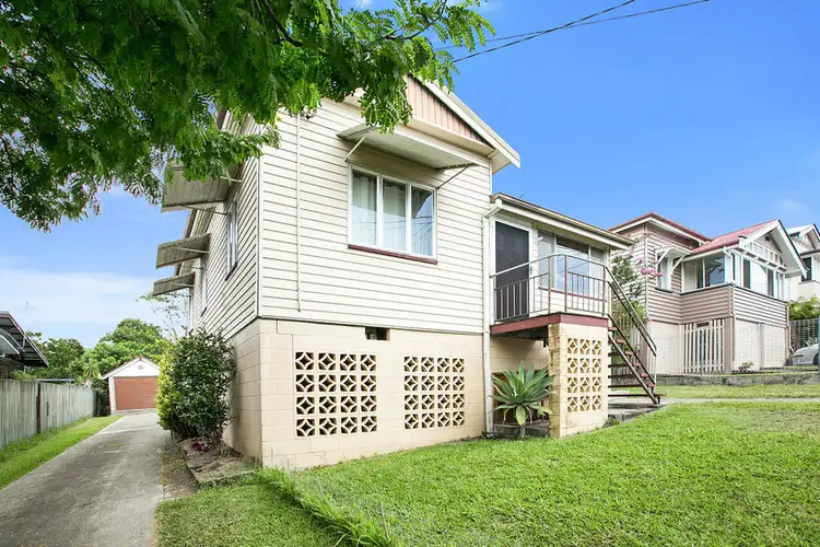 11 Princess Street, Camp Hill QLD 4152