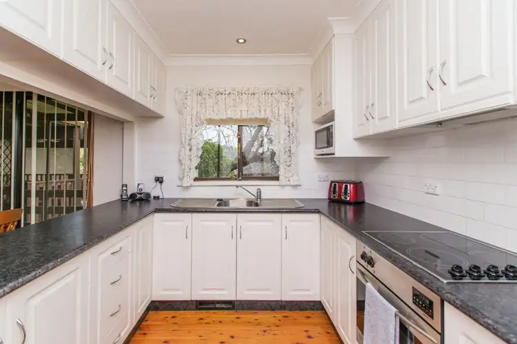 Third view of Homely house listing, 5 Banks Avenue, Kooringal NSW 2650