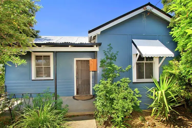 Main view of Homely house listing, 8 Denne Street, Tamworth NSW 2340