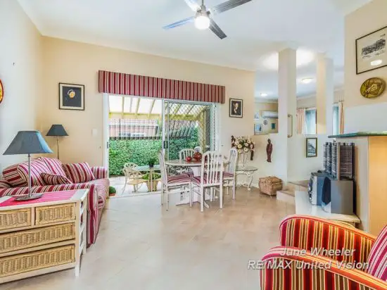 Fourth view of Homely house listing, 8 Flame Tree Crescent, Carindale QLD 4152